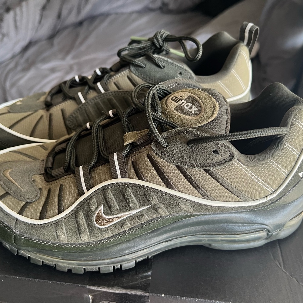 Nike Air Max Men's Shoes - Dark Green and Black